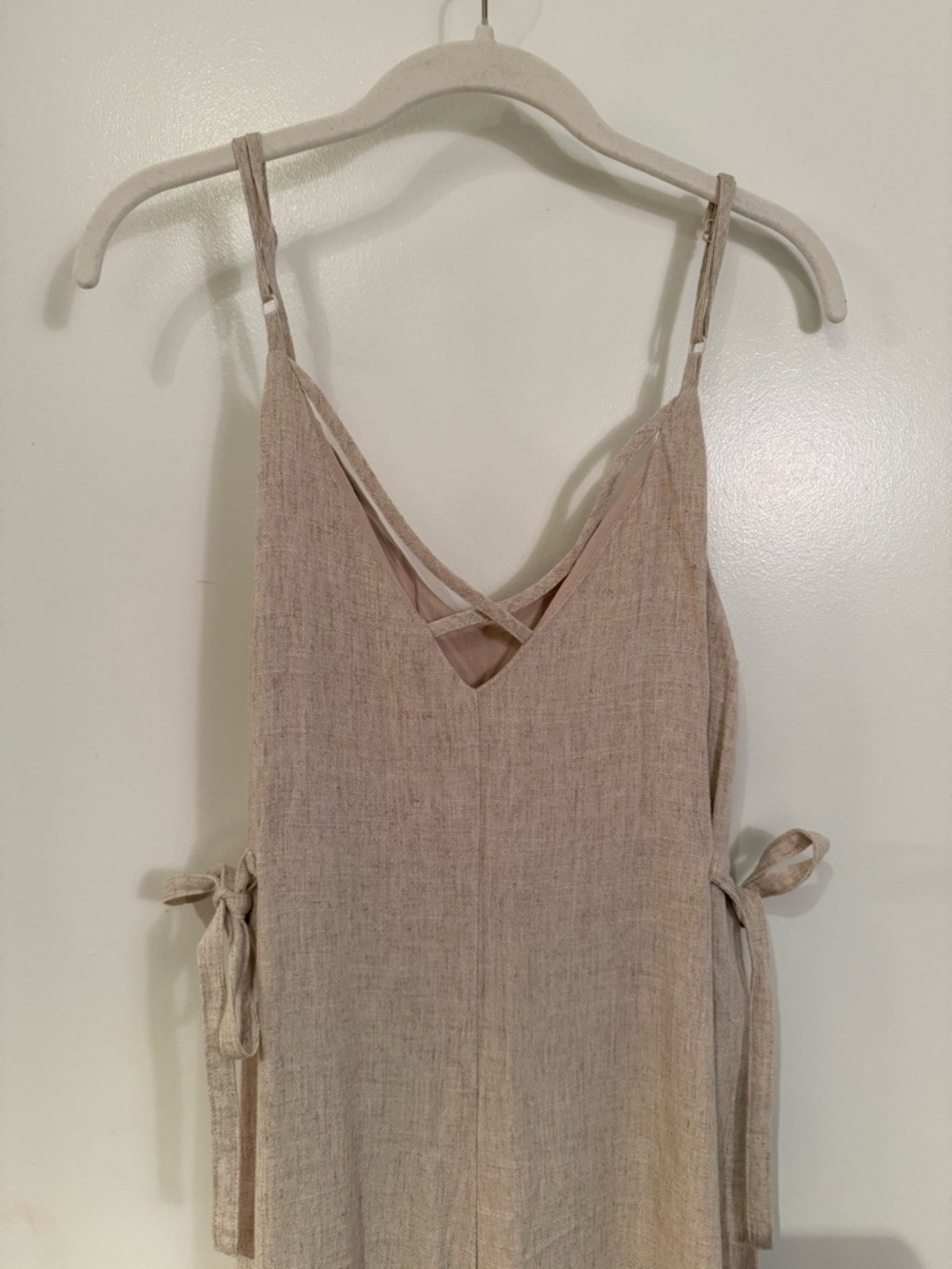 Beige Linen-Blend Sleeveless Jumpsuit with Side Ties - Picture 4 of 8